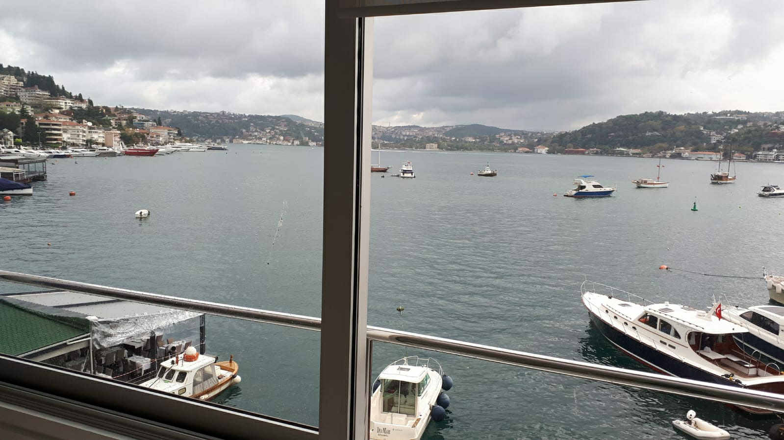 BEBEK TE DENİZE SIFIR YALI DİARESİ